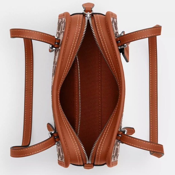 Coach Swing Zip Bag 20 In Crystal Signature Jacquard - Picture 6 of 11